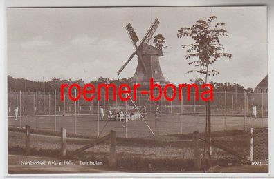 75621 Ak Nordseebad Wyk auf Föhr Tennisplatz mit Windmühle dahinter um 1925