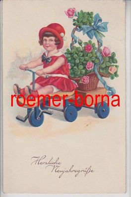 81079 Neujahrs Ak Kind fährt mit Dreirad und Blumenanhänger 1935