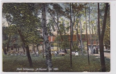 88236 AK Park Schleussig, A. Teumer - Lokal im Wald mit Gästen 1906