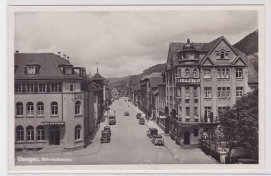 89033 AK Ebingen - Bahnhofstrasse, Strassenansicht mit Hotel & Postamt um 1940