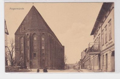90739 AK Angermünde - Straßenansicht mit Geschäften um 1930