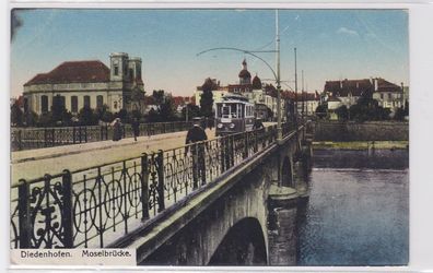 93406 AK Diedenhofen - Moselbrücke, Straßenansicht mit Straßenbahn 1918