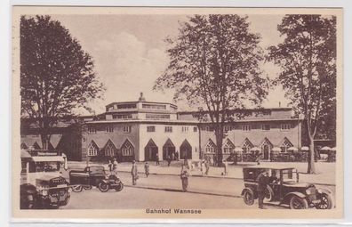 93942 AK Bahnhof Wannsee davor Automobile, Busse und Taxis 1936