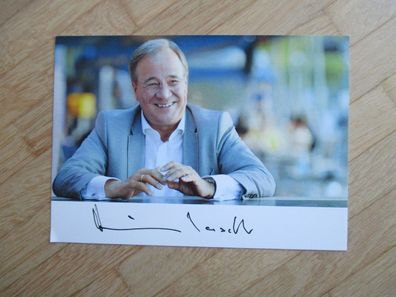 Nordrhein-Westfalen CDU Ministerpräsident Armin Laschet - handsigniertes Autogramm!!!