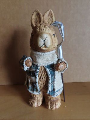 Figur Hase steht mit Jacke Schal Rechen -Keramik/ ca. 12 cm hoch