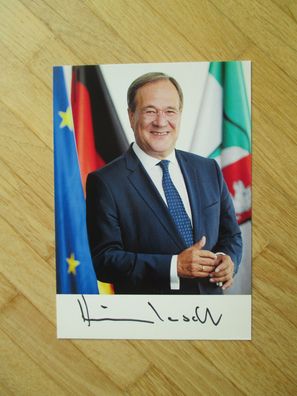Nordrhein-Westfalen CDU Ministerpräsident Armin Laschet - handsigniertes Autogramm!!