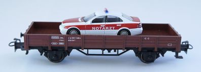 Märklin 00752-12 Flachwagen beladen mit Schuco MB Notarzt - Spur H0