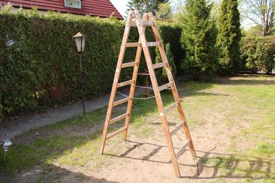 Alte Holzleiter / 7 doppelte Stufen / Malerleiter / Retro / Vintage / Staffelei