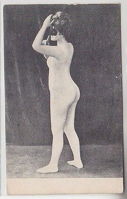 16825 Erotik Ak "Nackte Dame mit Maske" Frauenakt um 1910