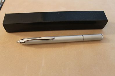 Kugelschreiber, Vollmetall, Silberfarben; matt; Großraummine