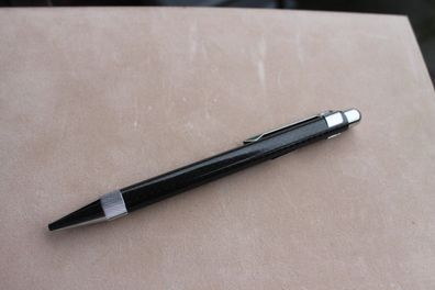 Kugelschreiber; Gasdruck-Kugelschreiber; Carbon - Oberfläche