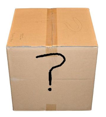 Mystery Paket Box mit Warenwert von ca. 70 bis 80 € Flohmarkt Box, Geschenkbox