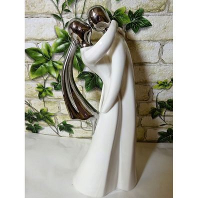 Skulptur küssendes Brautpaar Paar Keramik 29 cm weiss silber Hochzeit Deko Figur