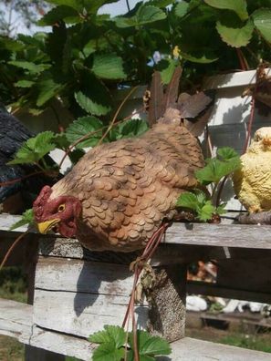Huhn Deko Figur Hühner Kantenhocker Gartenfigur lebensecht Tier Skulptur Hahn