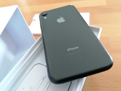 Apple iPhone XR mit 128GB Schwarz / black ohne Vertrag