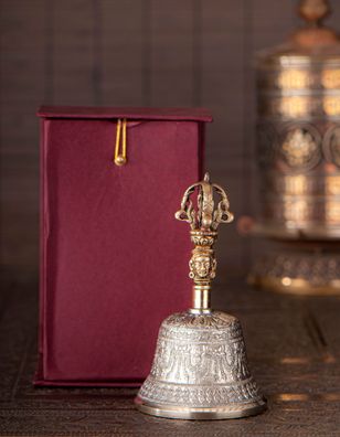 Glocke mit Dorje in Geschenkbox 14,5 cm &oslash; 8 cm Varja Ritual Tempelglocke