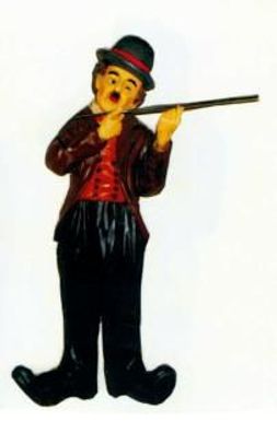 Charlie Chaplin mit Stöckchen verkleinert 80cm für draußen aus Polyresin
