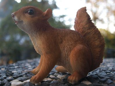 Eichhörnchen Deko Figur Baby Wildtiere Garten Deko lebensecht NEU HOTANT