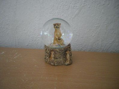 Kleine Schneekugel "Erdmännchen" (Kunstharz/ Glas) / Small Snow Globe "Meerkat" (SR)