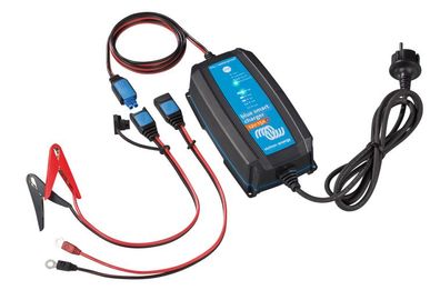 Batterieladegerät Victron Blue Smart IP65 12V 15A 230V für alle Batterietypen