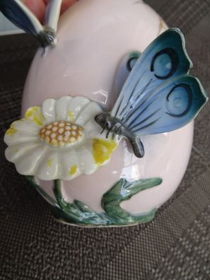 altes Porzellanei Schale 3D Schmetterlinge draufgesetzt