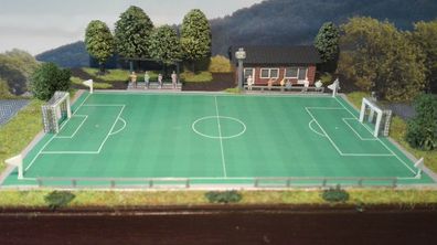 Fußballplatz mit Vereinsheim und Tribüne | Spur N 1:160 | Bausatz