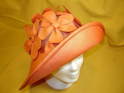 ausgefallener Damenhut Strohhut Sisal orange mit Sisalblüten handgefertigt