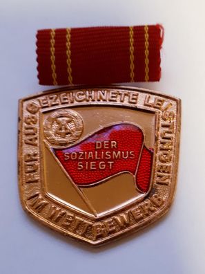 DDR Abzeichen Für ausgezeichnete Leistungen im Wettbewerb