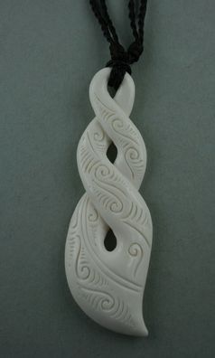 Maori Bone Carving aus Neuseeland Double Twist 10 lang