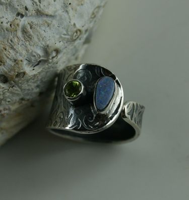 Sterling Silber Ring Größe 58 Opal aus Australien mit Peridot
