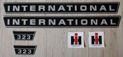 IHC International 323 Aufkleber silber klein
