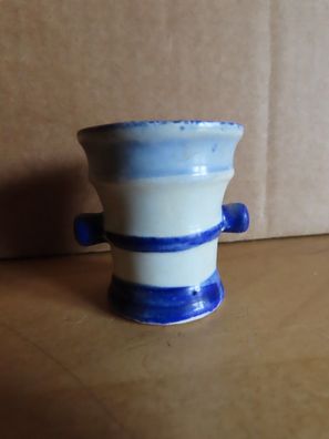 Figur Sektkühler weiß-blau Keramik ca. 3,5 cm hoch Setzkastenfigur