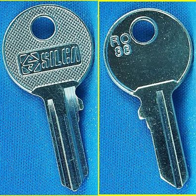 Silca RO38 - KFZ Schlüsselrohling mit Lagerspuren !