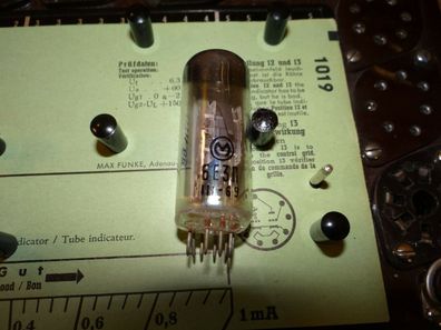 E-Röhre EM 84 Magisches Band Tube 0,6 mA Valve auf Funke W19 geprüft BL-2085