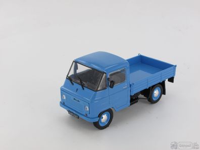 IXO 431091 (Blister) ZUK 11B Pritsche-Lieferwagen, hellblau Maßstab 1:43