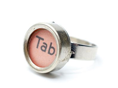 TAB Taste Ring Vintage Schreibmaschinentaste Miniblings Fingerring Upcycling rose