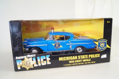 1:18 Ertl 32819 American Muscle 1958 Chevy Impala Michigan State Police, neu/ ovp
