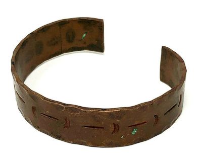 Armband aus Kupfer ca. 1,8 cm breit - armbreite ca. 7 cm - Höhe 5,8 cm (K)