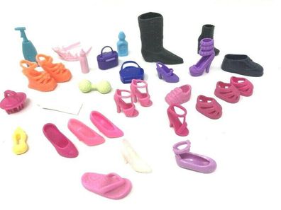 Barbie - großes Ersatzteile Set Schuhe und Kleinteile - gebraucht (W58)