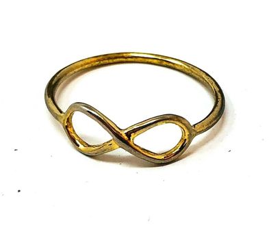 Goldfarbener kleiner Ring mit Unendlichkeitszeichen ca. 1,8 cm Durchmesser (K)