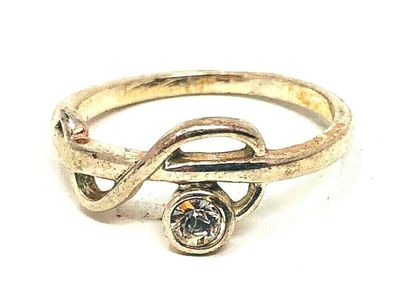 Silberfarbener Ring glänzend mit einem Stein - Ø ca. 1,7 cm (innen) (K)