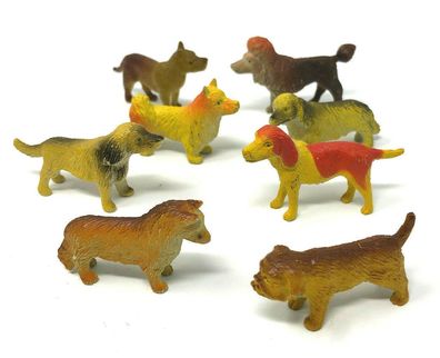 8 Hunde Kunststoff Figuren in verschiedenen Größen Aufstellfiguren (W6)