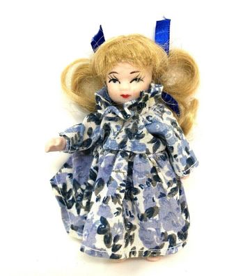 Mini Porzellan Sammlerpuppe Mädchen mit Kleid ca. 10 cm groß (W51) (Gr. 20 cm)