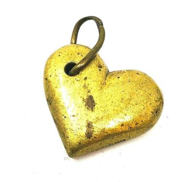 Ketten Anhänger in Form eines goldfarbenen Herzes ca. 2,5 x 2 cm groß (K)
