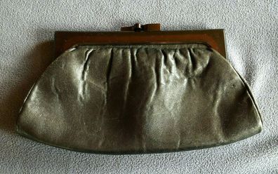 Schwarze Damen Handtasche mit braunem Verschluß ca. 30,5 cm breit (163)