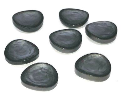 7 Knöpfe gebogen in grau verlaufen Ø 1,8 cm Einlochknöpfe (50-II)