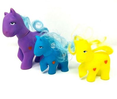 3 Stück Spielzeug Pferde lila / gelb / blau mit beweglichem Kopf 8-12,5 cm (W24)
