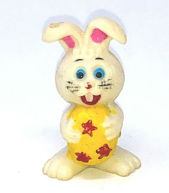 Spielfigur Hase mit Ei Kunststoff 4 cm groß (50-II)
