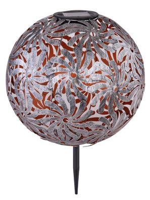 LED Solarleuchte Kugel aus Metall mit Dekorstanzungen Blume silbergrau antik - goldfa