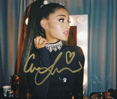 Ariana Grande Autogramm